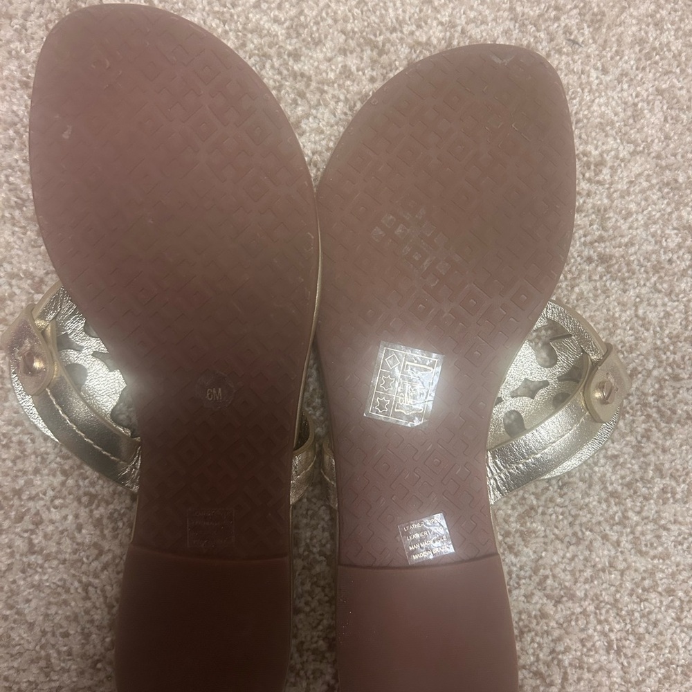 Tory Burch GOLD sandals - Picture 5 of 5